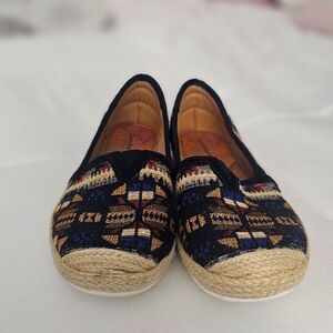 Comfortiva Pillow Top Memory Foam Slip On Shoes Women's 6.5 M